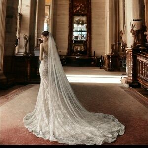🆕🚨 White Pearl Cathedral Wedding Veil